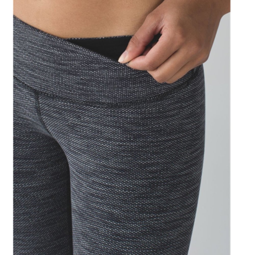 Like New! Lululemon Wunder Under Crop Ii - image 2
